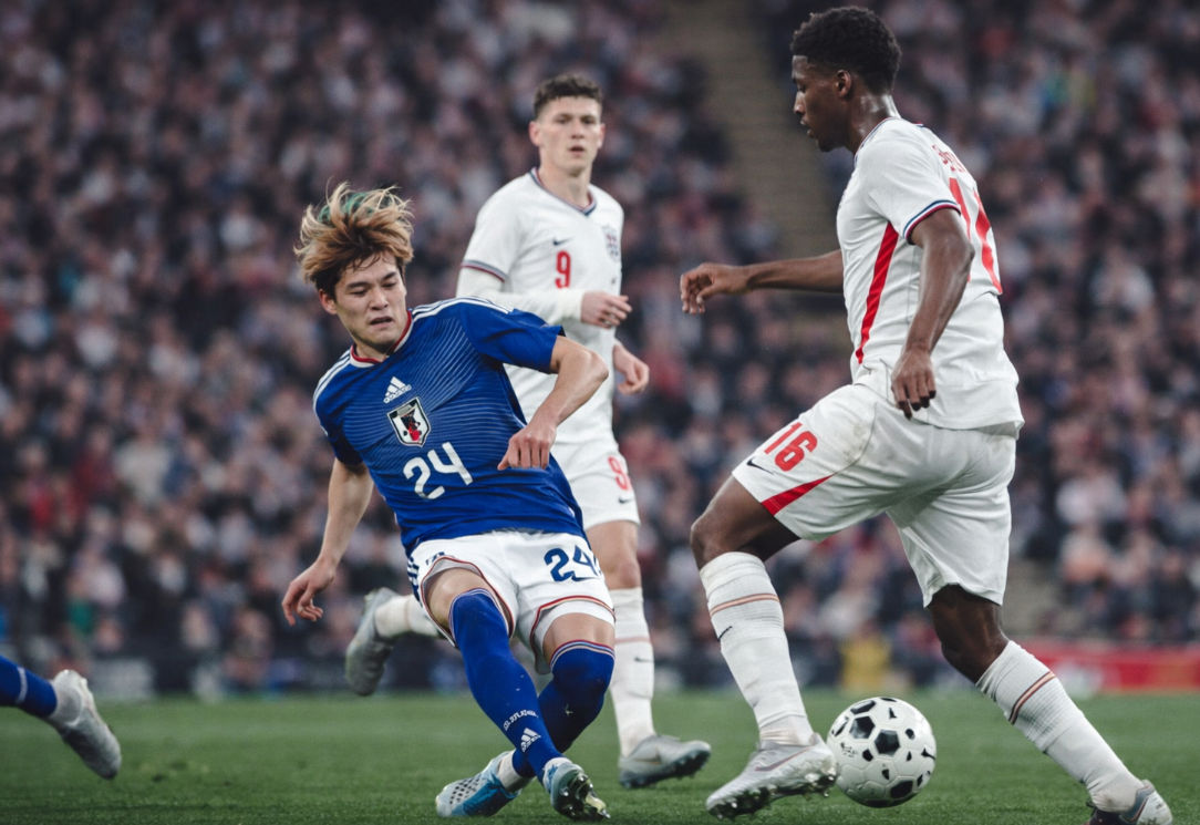 菲舍尔盛赞佐野海舟：温布利大捷，亚洲之光闪耀